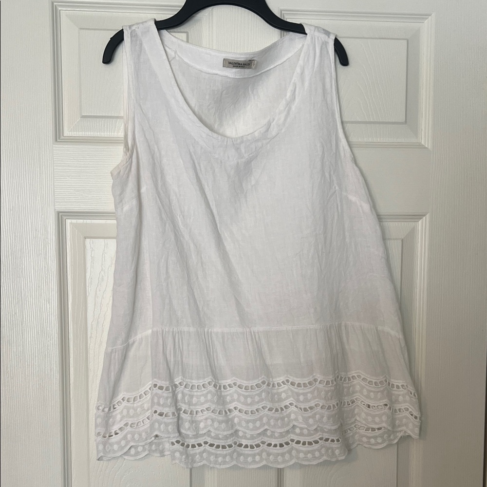 Elegant White Sleeveless Top